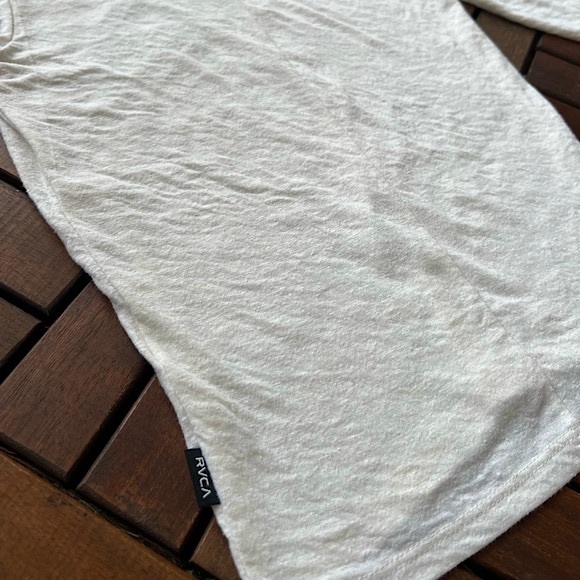 ✨GUC✨RVCA Cream Top - Womens Size XS - Picture 4 of 4